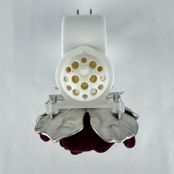 Bath & Body Works Wallflowers Fragrance Plug – Red Velvet Rose Design - Picture 3 of 6